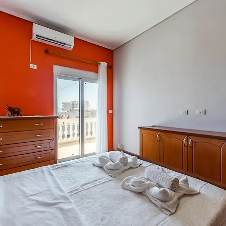 Urban Sea Escape By Pikhost Daire *