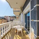 Urban Sea Escape By Pikhost Appartement Sarandë